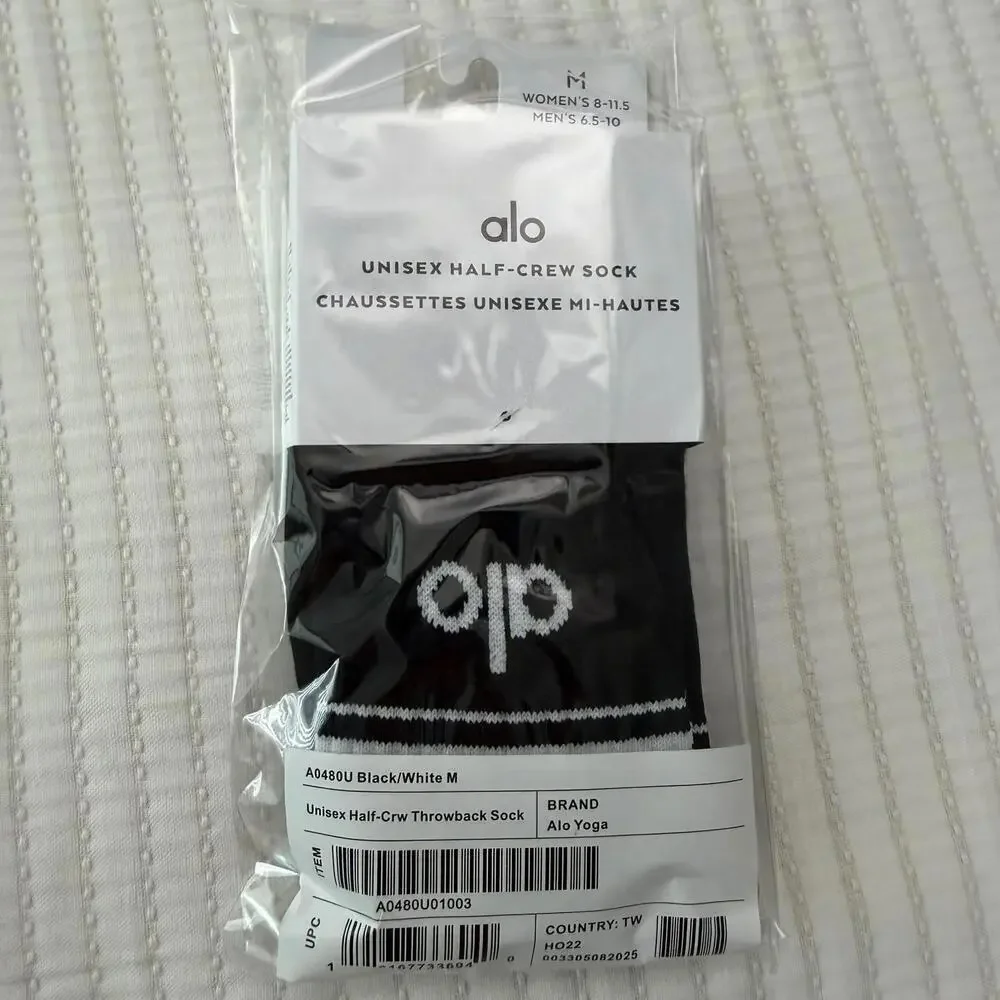 NWT Alo Unisex Half-Crew Throwback Sock – Black/White (Size M)